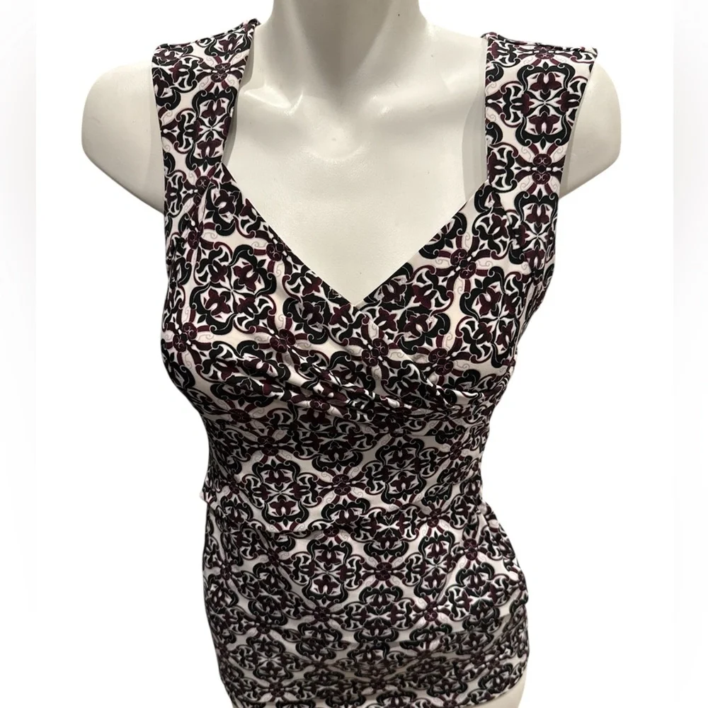 White House Black Market layered Sleeveless‎ Top